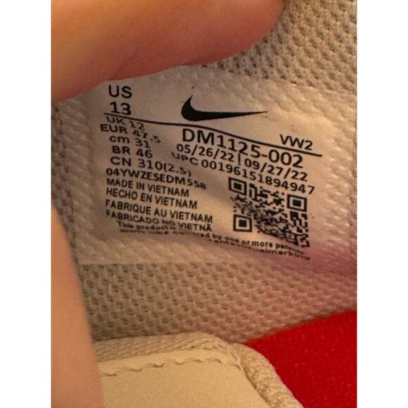 Nike Kyrie Flytrap 6 Athletic Shoes Gray/Red NEW Size 13 - Picture 8 of 9